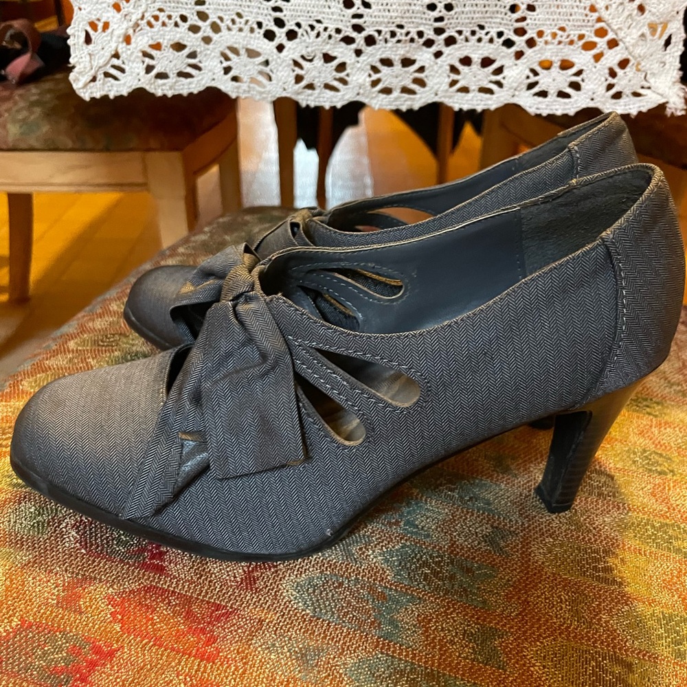 Grey heels
